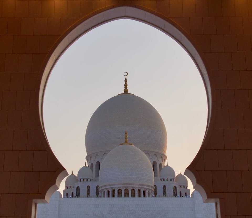 Explore Abu Dhabi: Tours & Tips