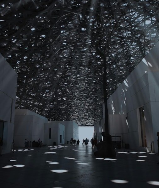 “Rain of light” at Louvre Museum